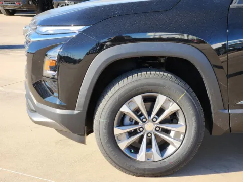 More photos of 2026 Chevrolet Equinox LT at Jim Norton Chevrolet, OK