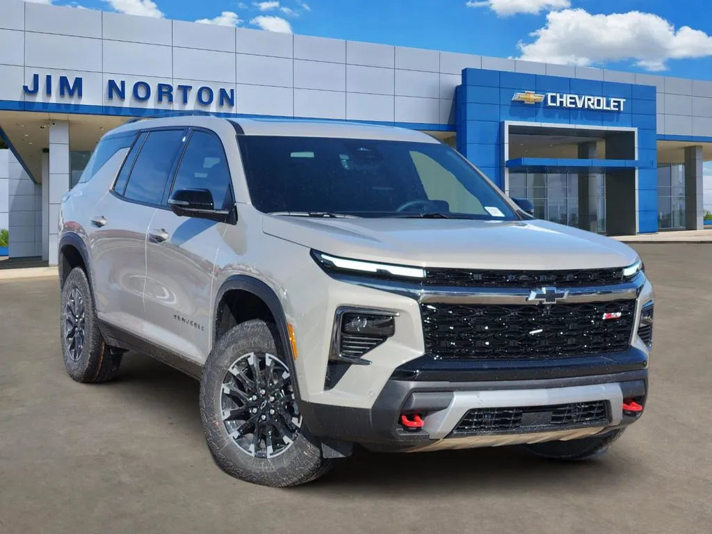 Gray 2026 Chevrolet Traverse Z71 for sale in Broken Arrow, OK