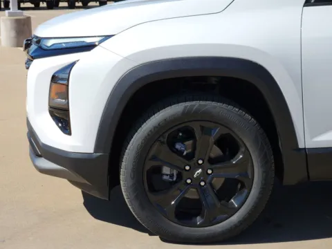 More photos of 2026 Chevrolet Equinox LT at Jim Norton Chevrolet, OK