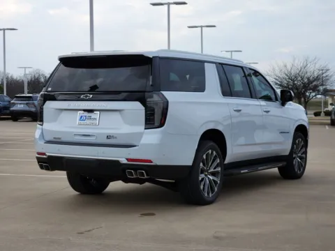 More photos of 2026 Chevrolet Suburban High Country at Jim Norton Chevrolet, OK