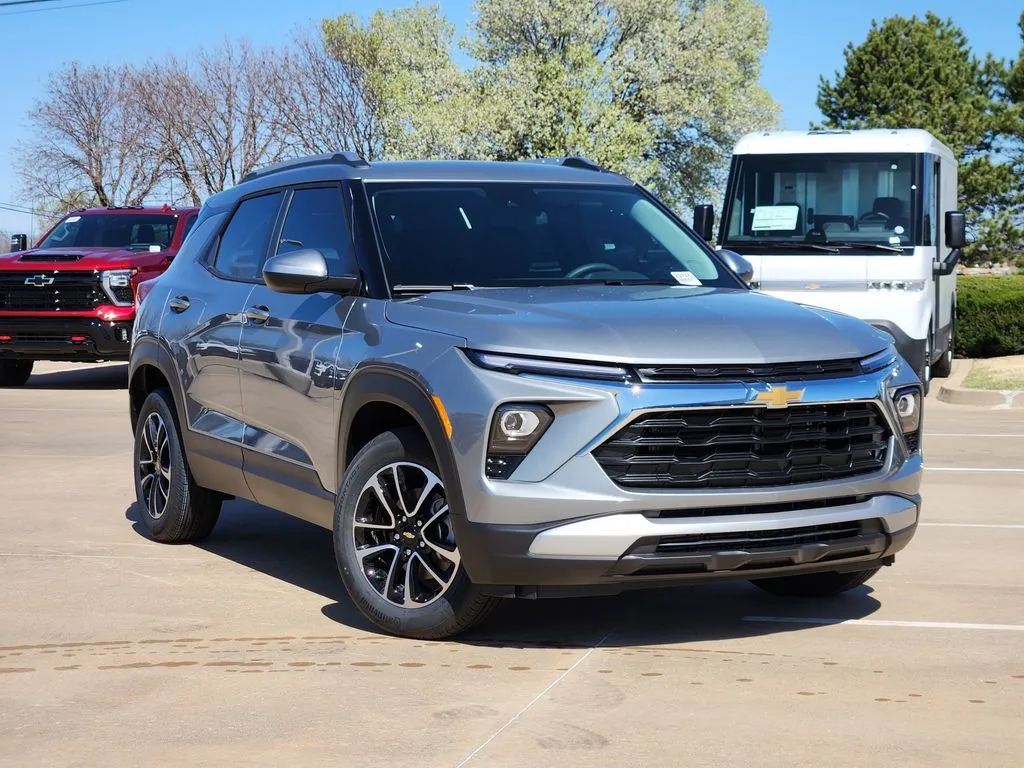 Gray 2026 Chevrolet TrailBlazer LT for sale in Broken Arrow, OK