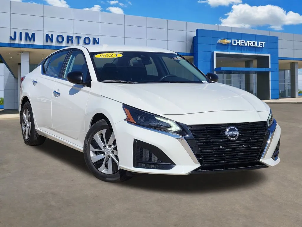 White 2024 Nissan Altima 2.5 S for sale in Broken Arrow, OK