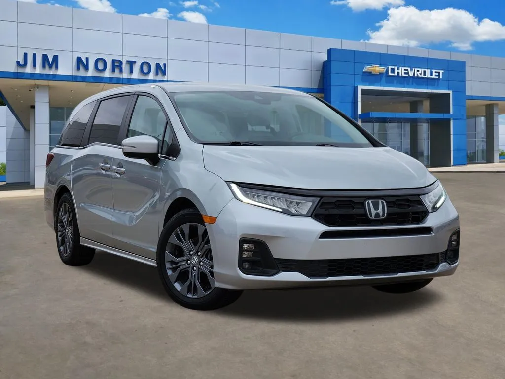 Silver 2025 Honda Odyssey Touring for sale in Broken Arrow, OK