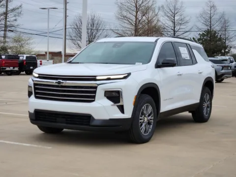 Photos of 2026 Chevrolet Traverse LT for sale in Broken Arrow, OK at Jim Norton Chevrolet