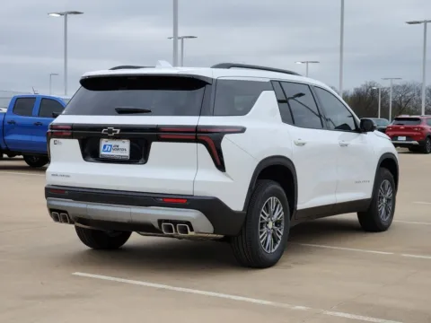More photos of 2026 Chevrolet Traverse LT at Jim Norton Chevrolet, OK