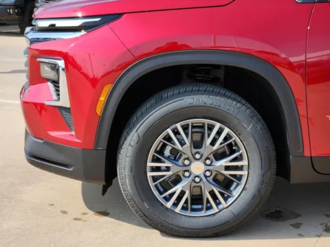 More photos of 2026 Chevrolet Traverse LT at Jim Norton Chevrolet, OK