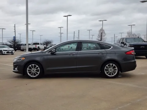 More photos of 2019 Ford Fusion Energi Titanium at Jim Norton Chevrolet, OK