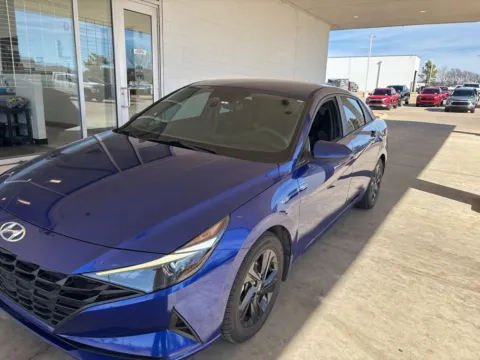 More photos of 2022 Hyundai Elantra Hybrid Blue at Jim Norton Chevrolet, OK