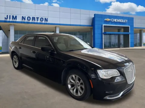 Black 2015 Chrysler 300 Limited for sale in Broken Arrow, OK