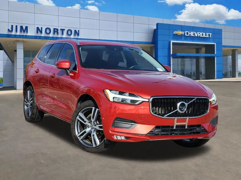 Red 2018 Volvo XC60 T6 Momentum for sale in Broken Arrow, OK