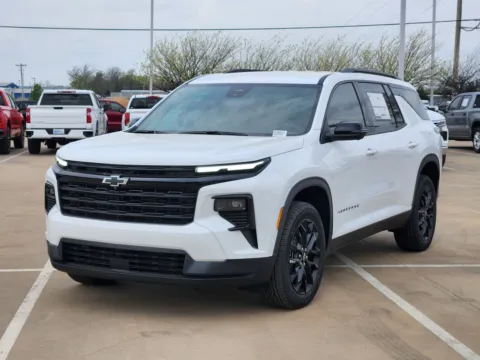 Photos of 2026 Chevrolet Traverse LT for sale in Broken Arrow, OK at Jim Norton Chevrolet