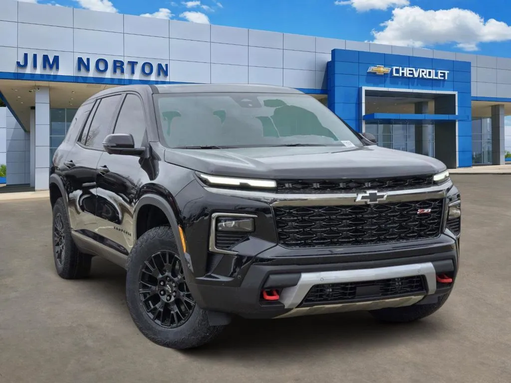 Black 2026 Chevrolet Traverse Z71 for sale in Broken Arrow, OK