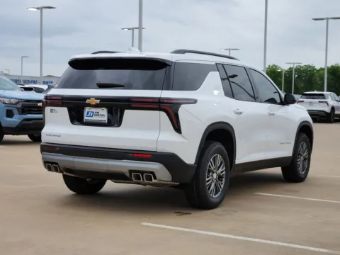 More photos of 2026 Chevrolet Traverse LT at Jim Norton Chevrolet, OK