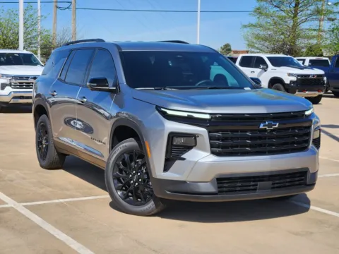 Gray 2026 Chevrolet Traverse LT for sale in Broken Arrow, OK