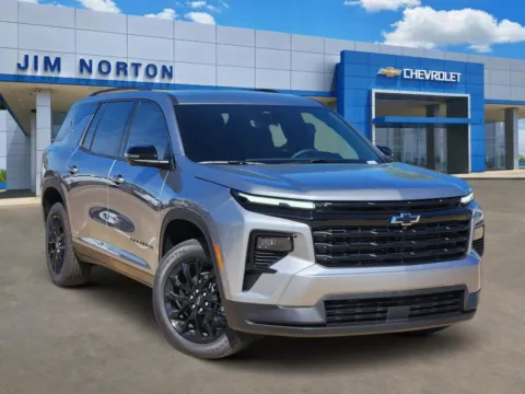 Gray 2026 Chevrolet Traverse LT for sale in Broken Arrow, OK