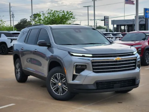 Gray 2026 Chevrolet Traverse LT for sale in Broken Arrow, OK