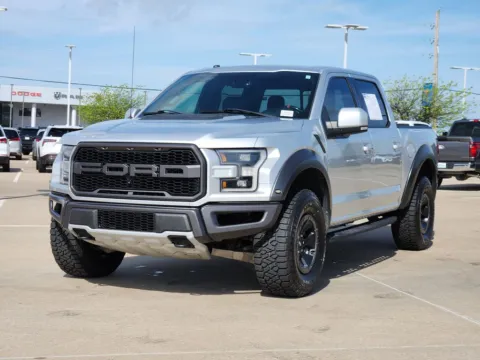 More photos of 2018 Ford F-150 Raptor at Jim Norton Chevrolet, OK