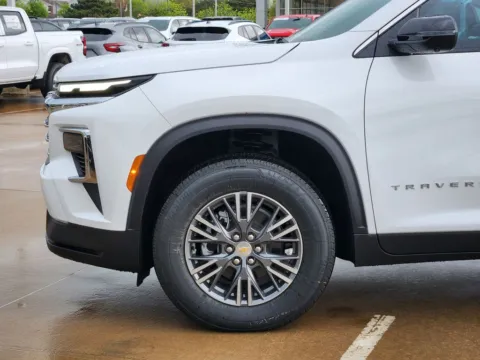 More photos of 2026 Chevrolet Traverse LT at Jim Norton Chevrolet, OK