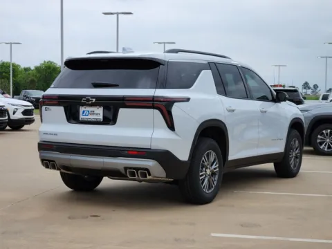 More photos of 2026 Chevrolet Traverse LT at Jim Norton Chevrolet, OK