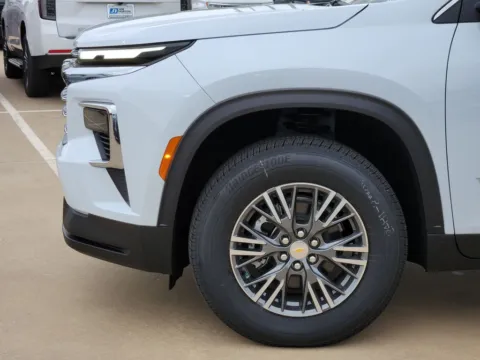 More photos of 2026 Chevrolet Traverse LT at Jim Norton Chevrolet, OK