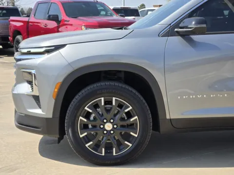 More photos of 2026 Chevrolet Traverse LT at Jim Norton Chevrolet, OK