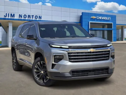 Gray 2026 Chevrolet Traverse LT for sale in Broken Arrow, OK