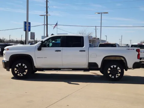 More photos of 2020 Chevrolet Silverado 2500HD Custom at Jim Norton Chevrolet, OK