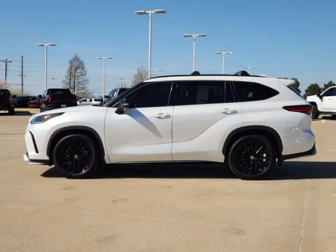 More photos of 2023 Toyota Highlander XSE at Jim Norton Chevrolet, OK