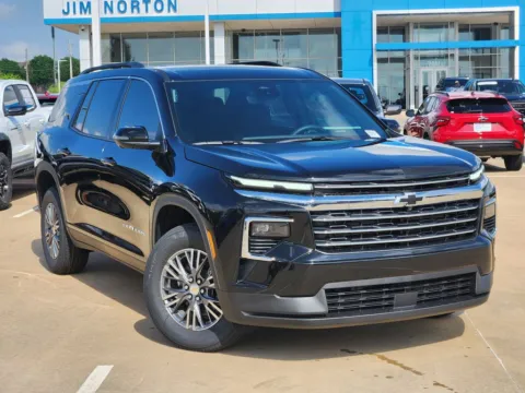 Black 2026 Chevrolet Traverse LT for sale in Broken Arrow, OK