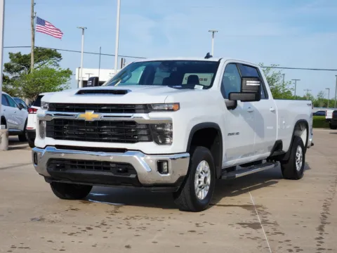 More photos of 2025 Chevrolet Silverado 2500HD LT at Jim Norton Chevrolet, OK