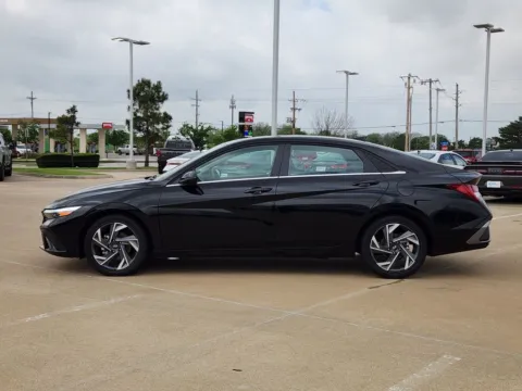 More photos of 2025 Hyundai Elantra Limited at Jim Norton Chevrolet, OK