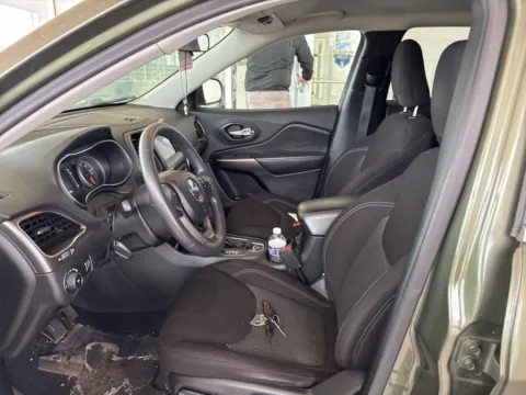 More photos of 2019 Jeep Cherokee Latitude at Jim Norton Chevrolet, OK