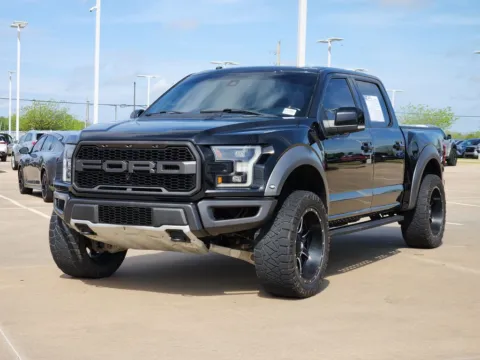 More photos of 2018 Ford F-150 Raptor at Jim Norton Chevrolet, OK