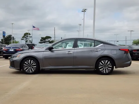 More photos of 2024 Nissan Altima 2.5 SV at Jim Norton Chevrolet, OK