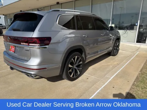 More photos of 2024 Volkswagen Atlas 2.0T SEL Premium R-Line at Jim Norton Chevrolet, OK
