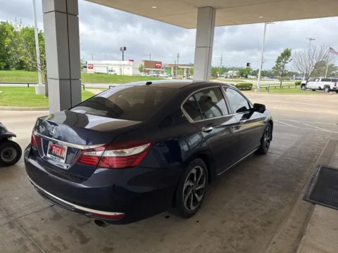 More photos of 2016 Honda Accord EX-L at Jim Norton Chevrolet, OK