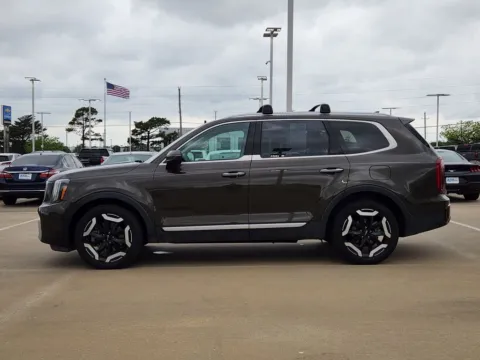 More photos of 2025 Kia Telluride S at Jim Norton Chevrolet, OK