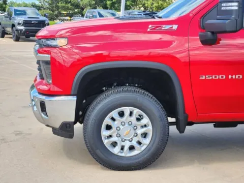 More photos of 2025 Chevrolet Silverado 3500HD LT at Jim Norton Chevrolet, OK