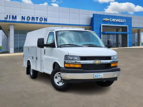 White 2025 Chevrolet Express 3500 Work Van for sale in Broken Arrow, OK
