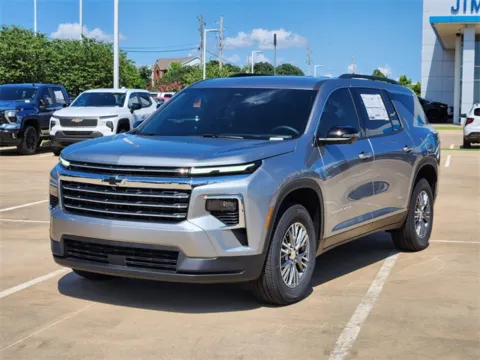 Photos of 2025 Chevrolet Traverse LT for sale in Broken Arrow, OK at Jim Norton Chevrolet