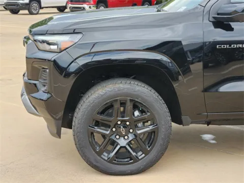 More photos of 2025 Chevrolet Colorado Z71 at Jim Norton Chevrolet, OK