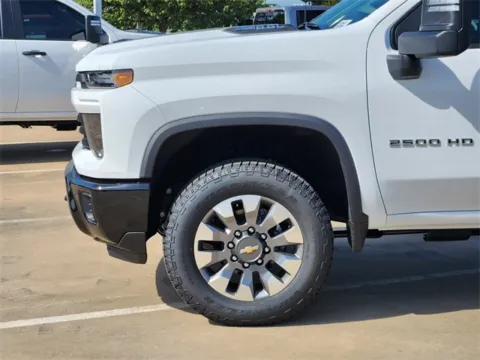 More photos of 2025 Chevrolet Silverado 2500HD Custom at Jim Norton Chevrolet, OK
