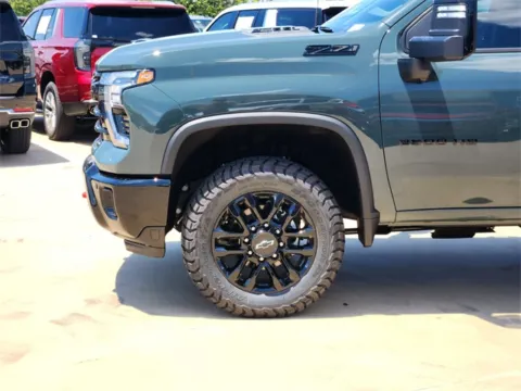More photos of 2025 Chevrolet Silverado 2500HD LT at Jim Norton Chevrolet, OK