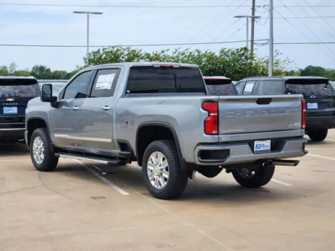 More photos of 2025 Chevrolet Silverado 2500HD High Country at Jim Norton Chevrolet, OK