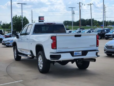 More photos of 2025 Chevrolet Silverado 3500HD High Country at Jim Norton Chevrolet, OK