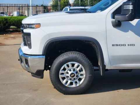 More photos of 2025 Chevrolet Silverado 2500HD Work Truck at Jim Norton Chevrolet, OK