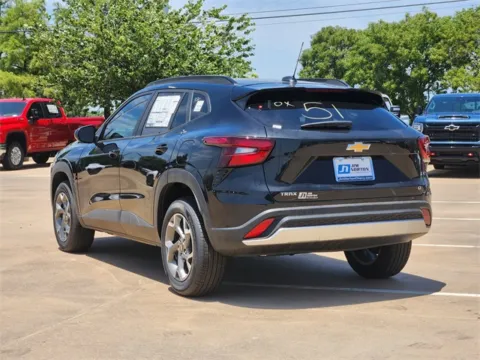 More photos of 2025 Chevrolet Trax LT at Jim Norton Chevrolet, OK