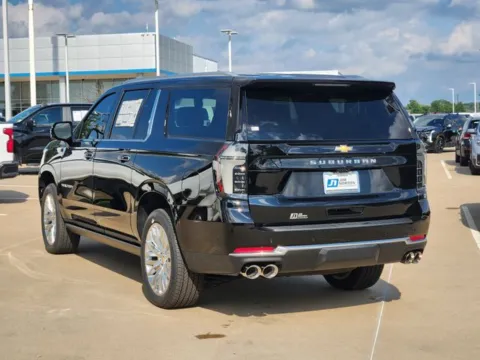 More photos of 2025 Chevrolet Suburban High Country at Jim Norton Chevrolet, OK