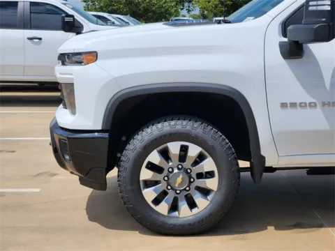 More photos of 2025 Chevrolet Silverado 2500HD Custom at Jim Norton Chevrolet, OK