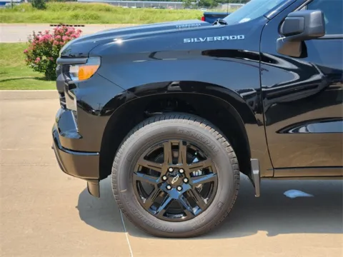 More photos of 2025 Chevrolet Silverado 1500 Custom at Jim Norton Chevrolet, OK